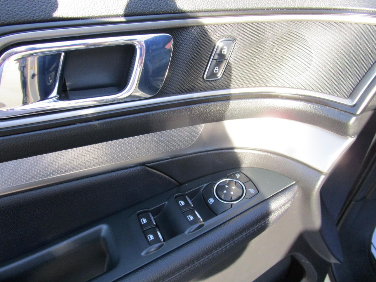 Ford Explorer XLT 4WD 2018