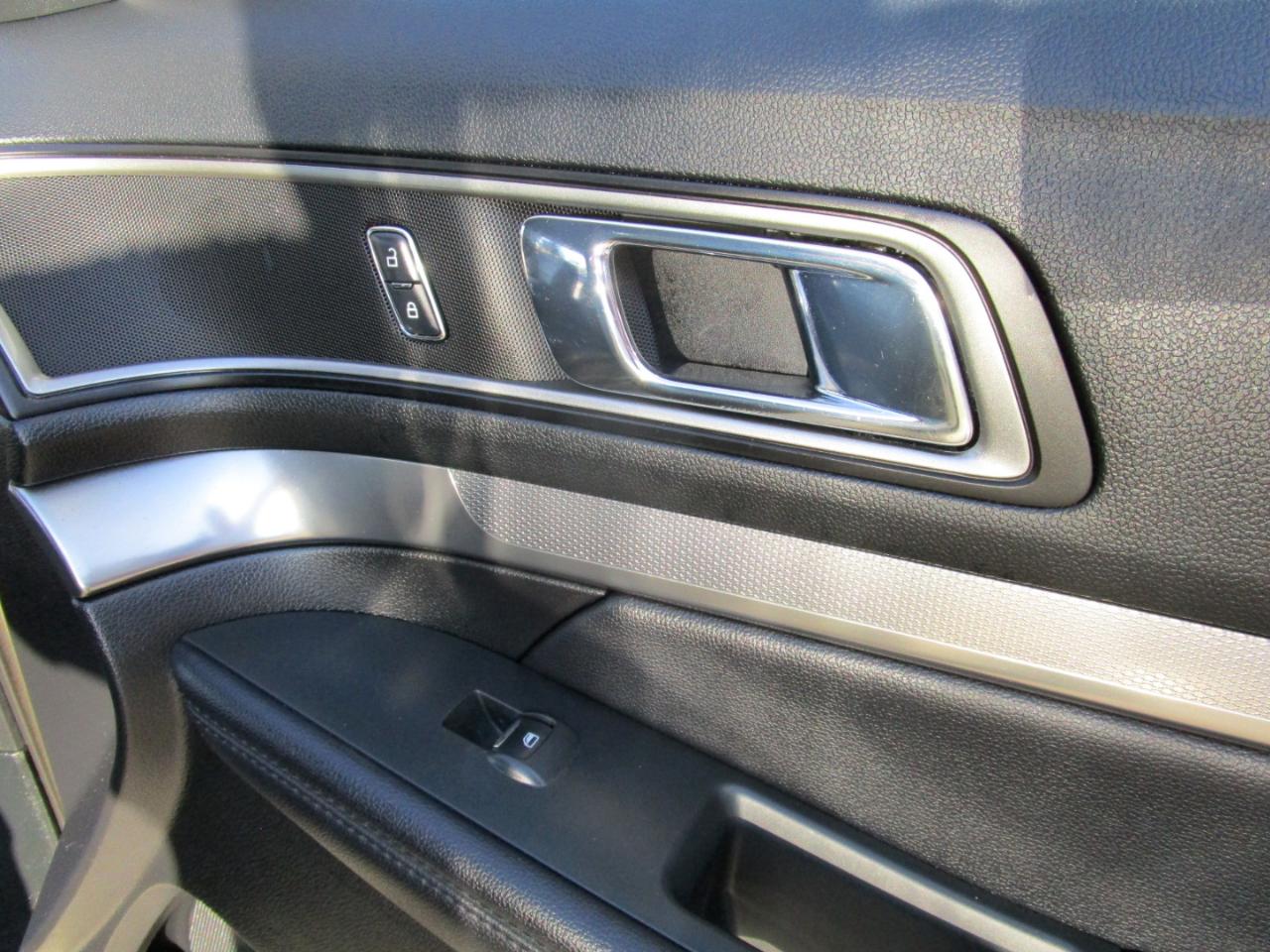Ford Explorer XLT 4WD 2018