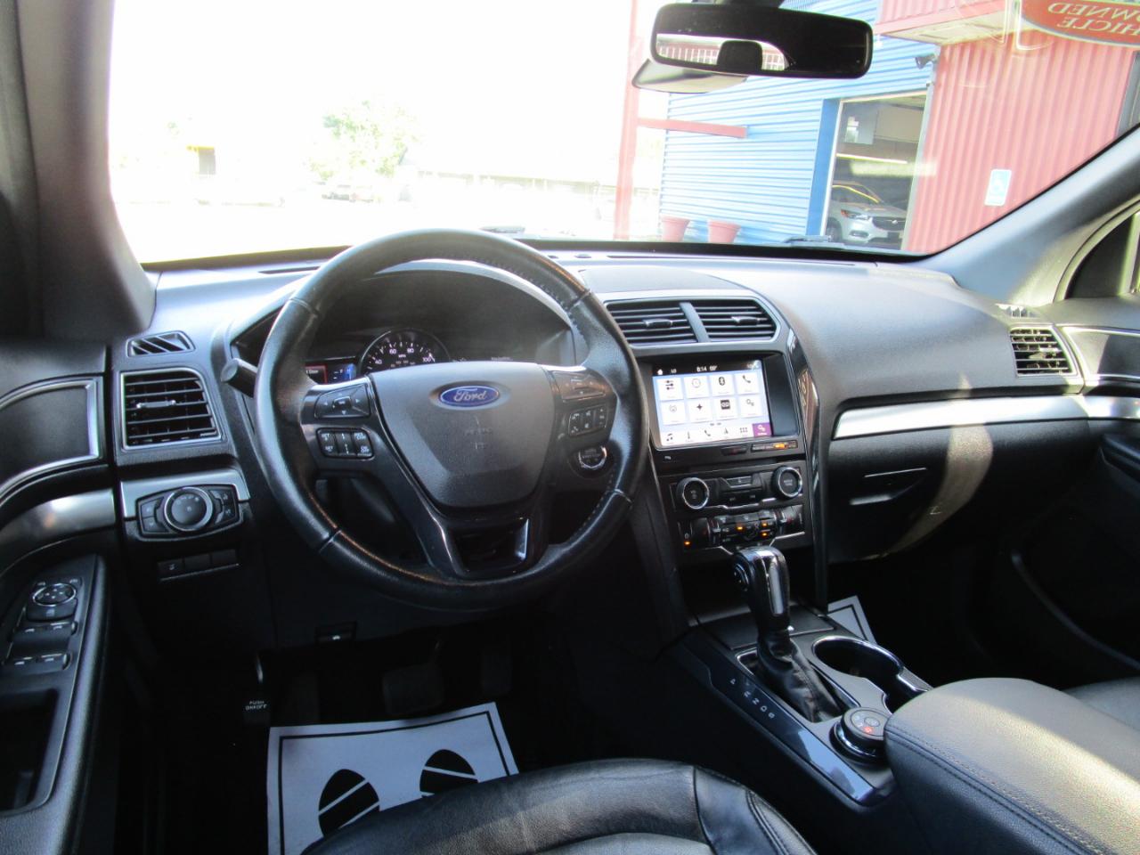 Ford Explorer XLT 4WD 2018
