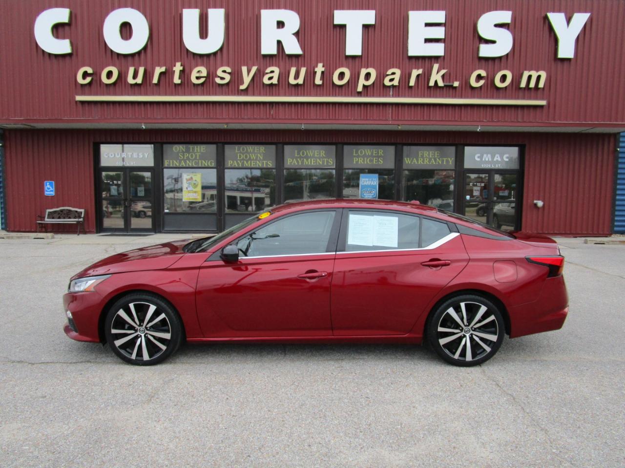 Nissan Altima 2.5 SR Sedan 2022