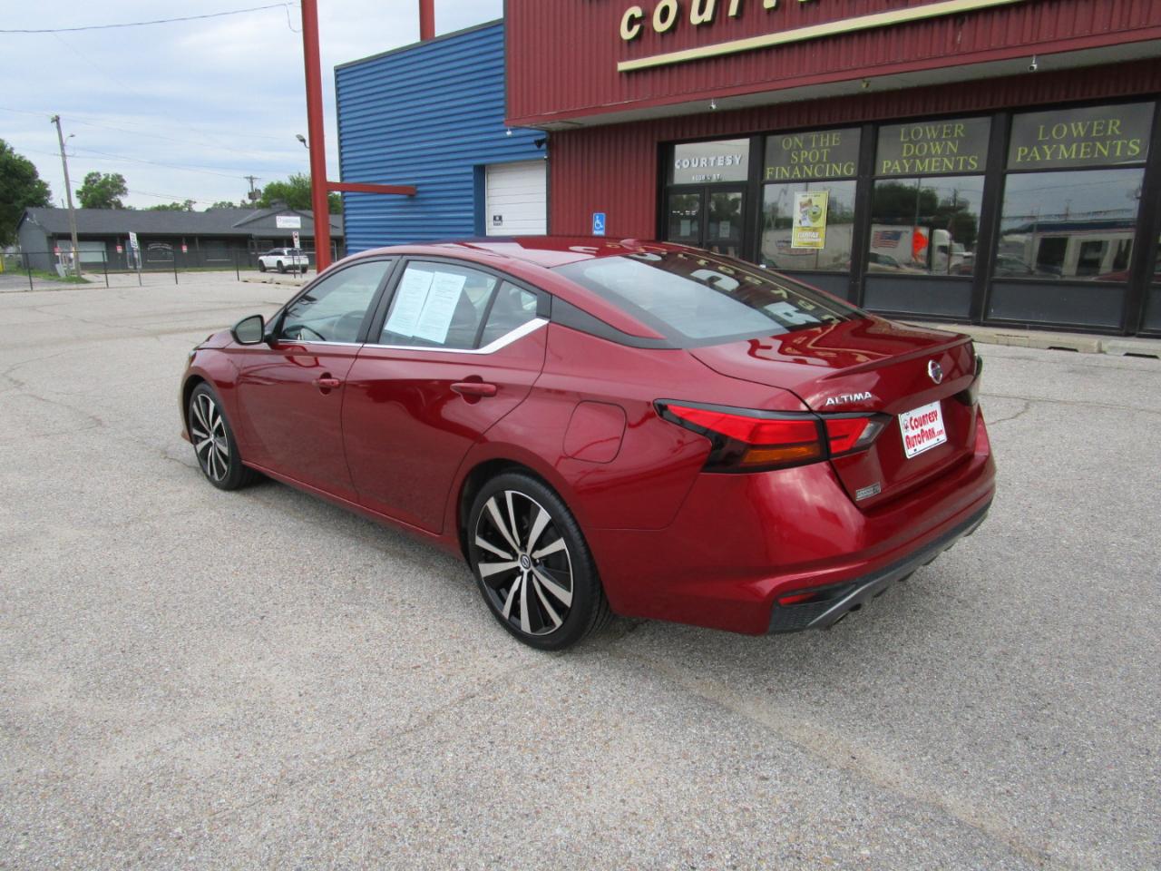 Nissan Altima 2.5 SR Sedan 2022