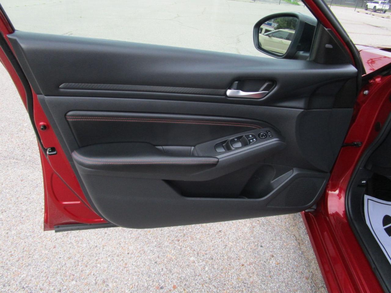 Nissan Altima 2.5 SR Sedan 2022