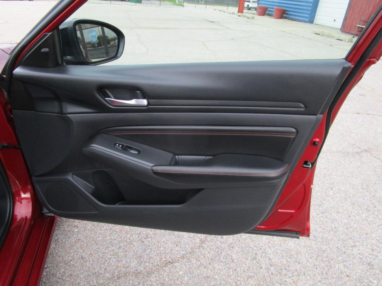 Nissan Altima 2.5 SR Sedan 2022