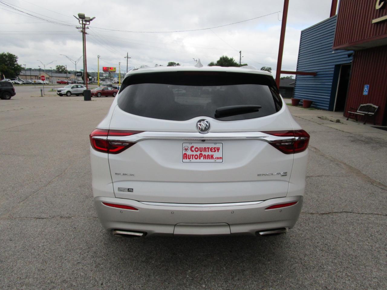 Buick Enclave AWD 4dr Essence 2018