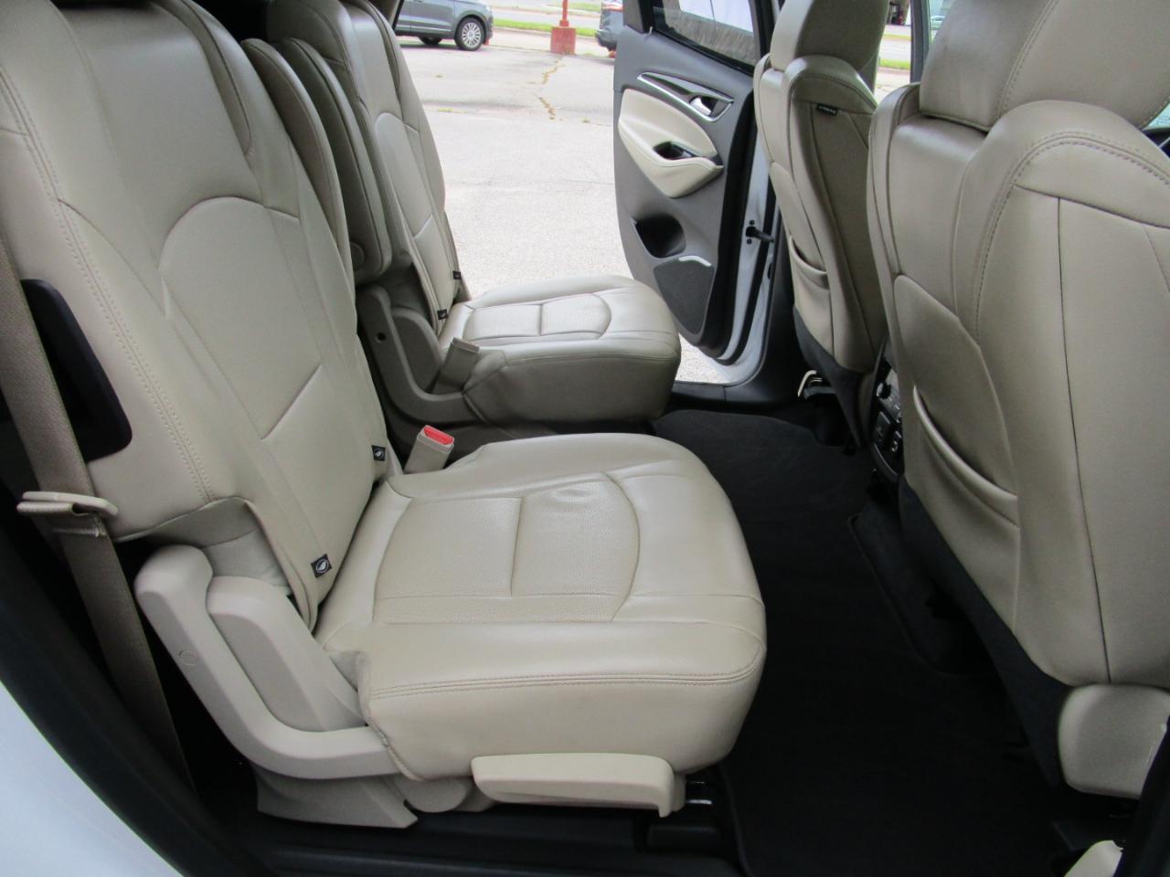 Buick Enclave AWD 4dr Essence 2018