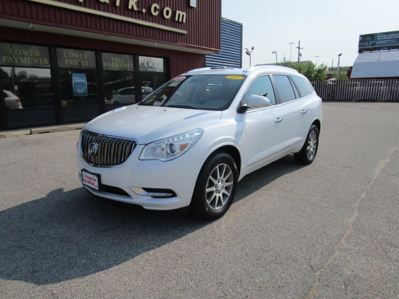 Buick Enclave FWD 4dr Leather 2017