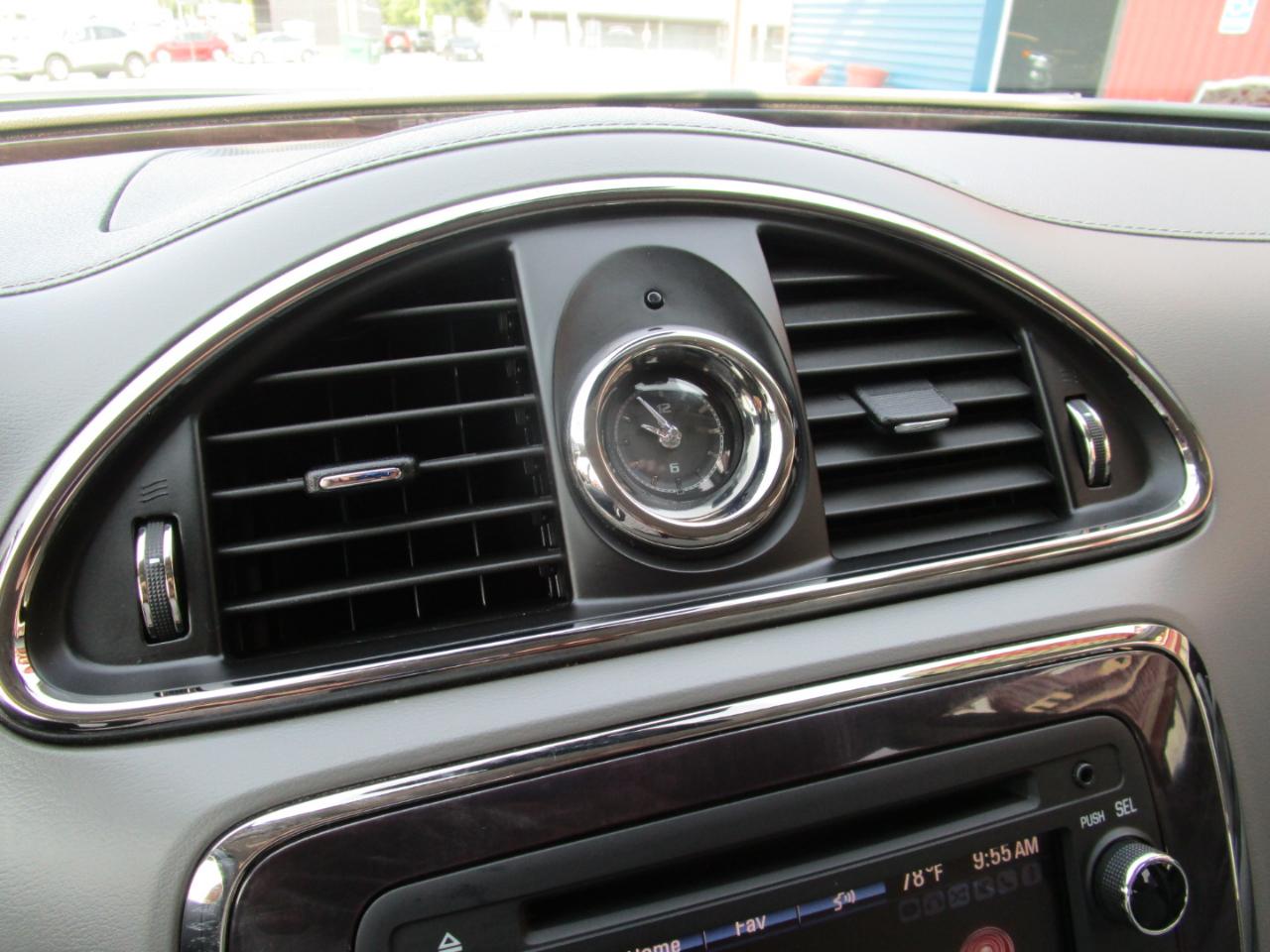 Buick Enclave FWD 4dr Leather 2017