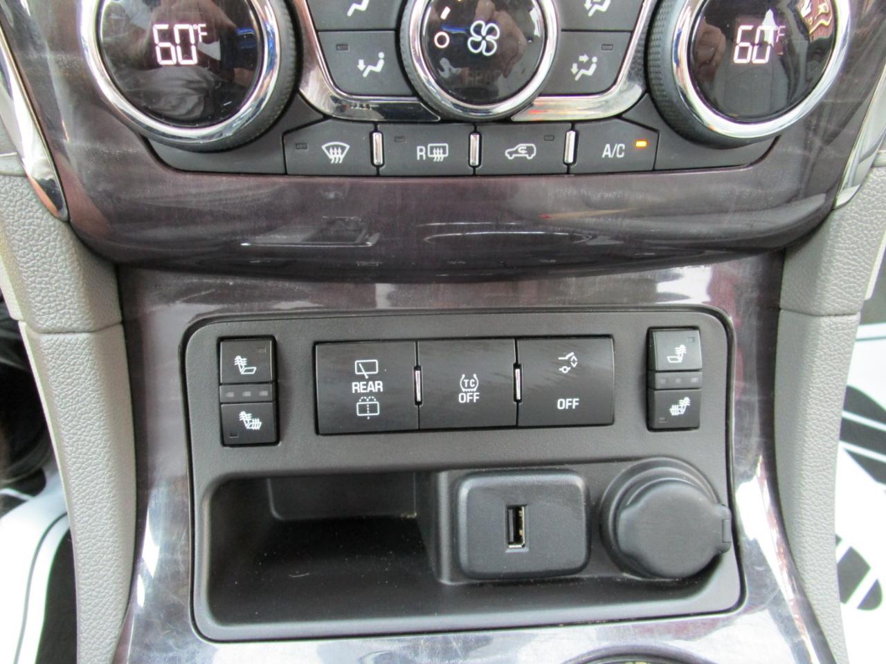 Buick Enclave FWD 4dr Leather 2017