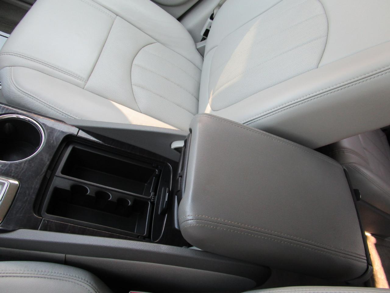 Buick Enclave FWD 4dr Leather 2017