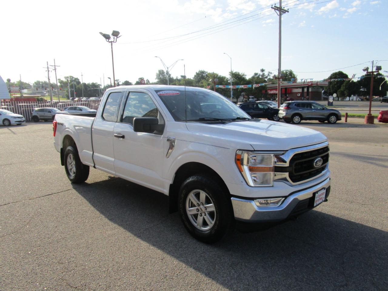 Ford F-150 Lariat 4WD SuperCab 8' Box 2022