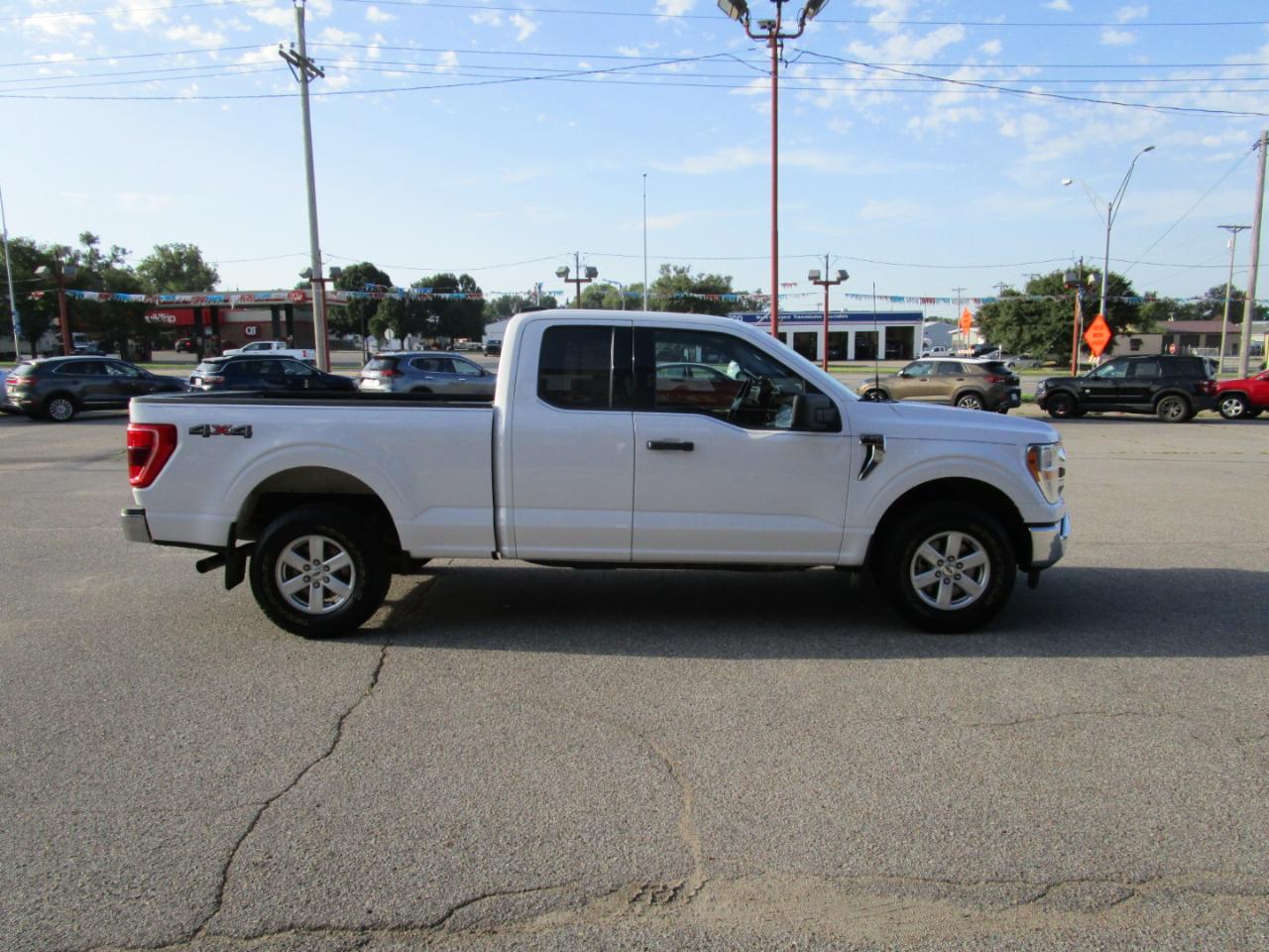 Ford F-150 Lariat 4WD SuperCab 8' Box 2022