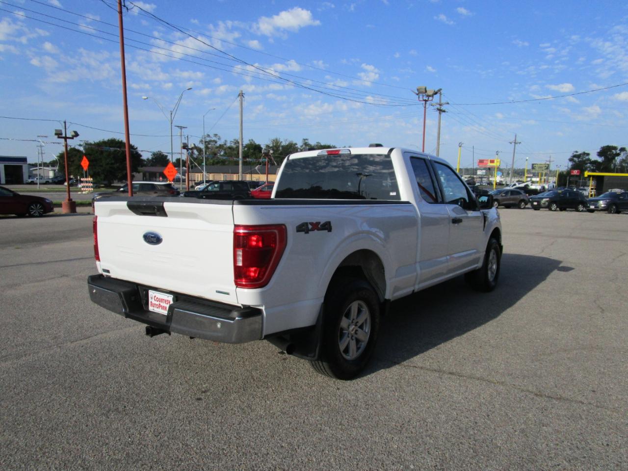 Ford F-150 Lariat 4WD SuperCab 8' Box 2022