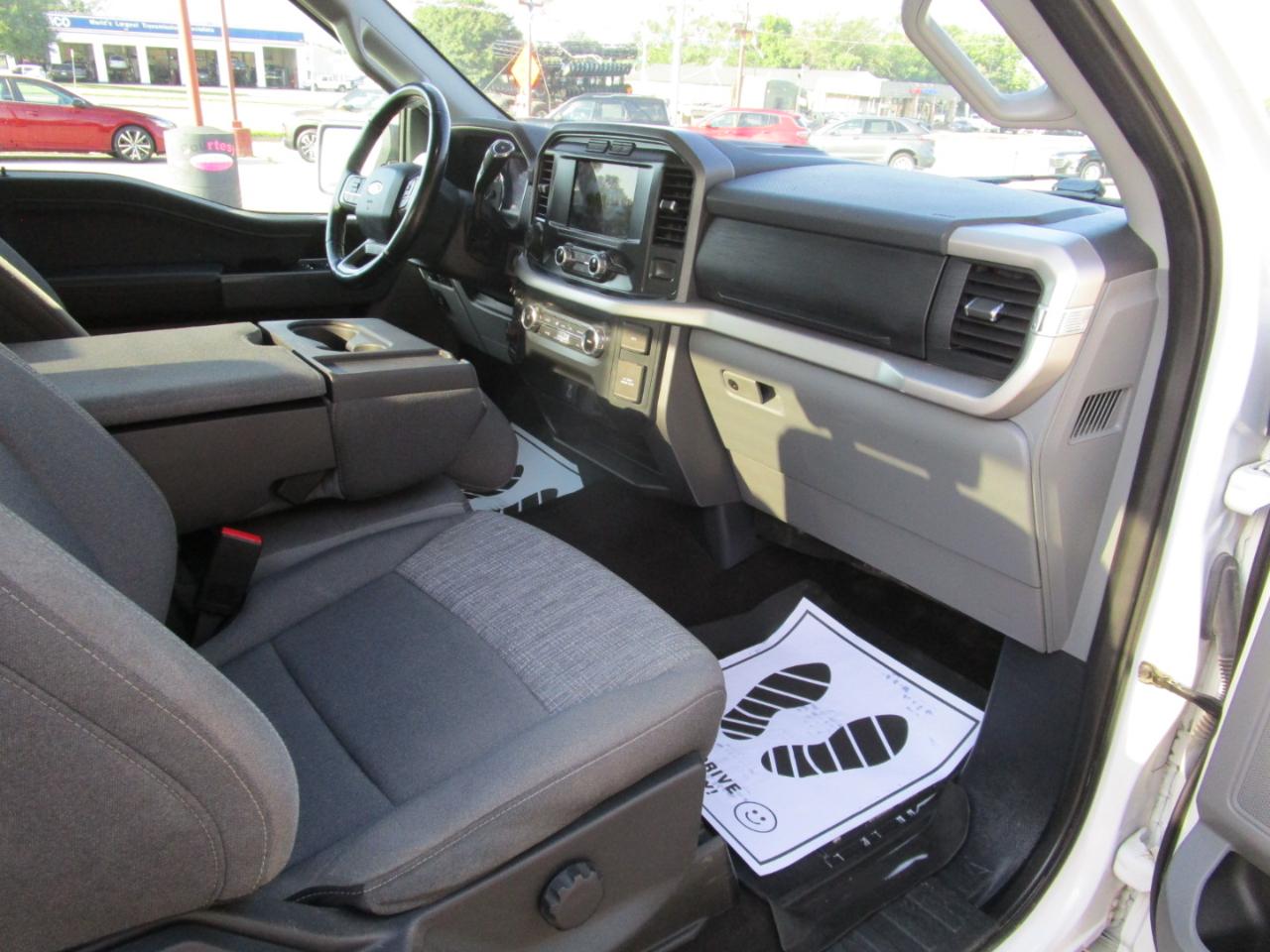 Ford F-150 Lariat 4WD SuperCab 8' Box 2022
