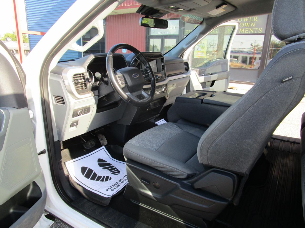 Ford F-150 Lariat 4WD SuperCab 8' Box 2022