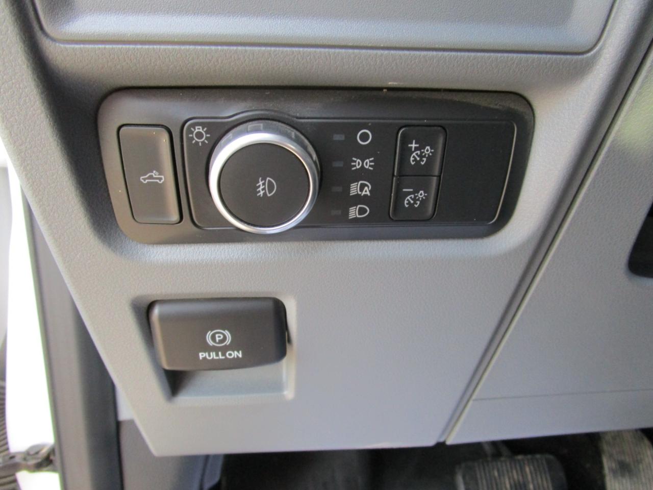 Ford F-150 Lariat 4WD SuperCab 8' Box 2022