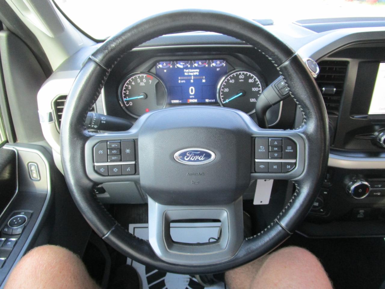 Ford F-150 Lariat 4WD SuperCab 8' Box 2022
