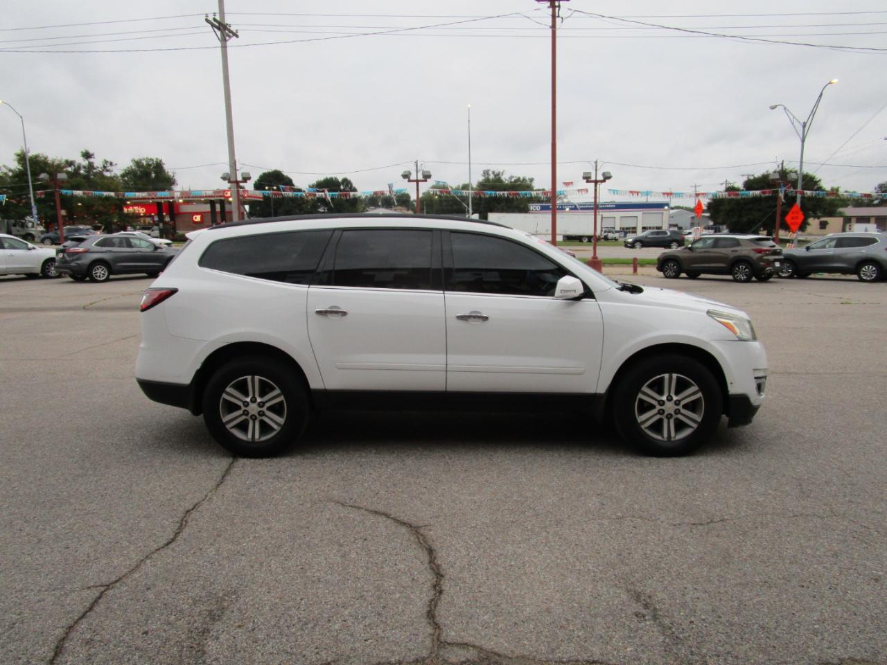 Chevrolet Traverse FWD 4dr LT w/2LT 2016