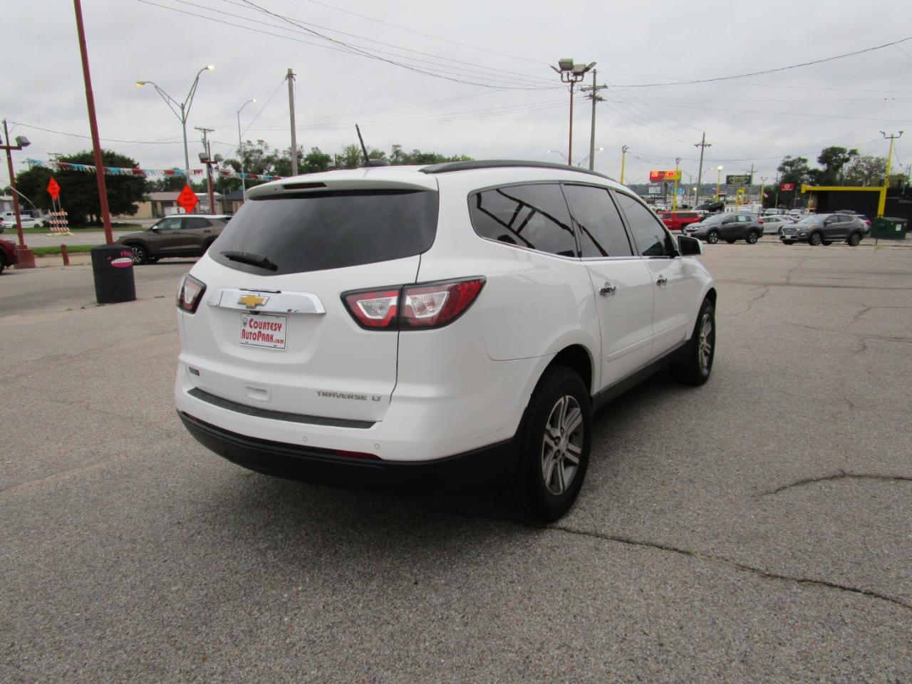 Chevrolet Traverse FWD 4dr LT w/2LT 2016