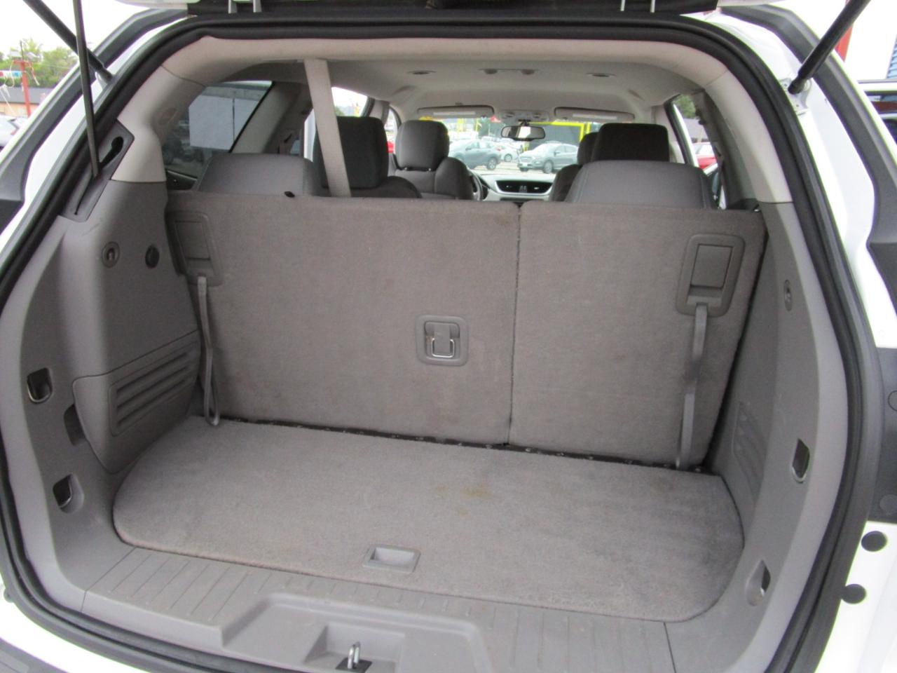 Chevrolet Traverse FWD 4dr LT w/2LT 2016
