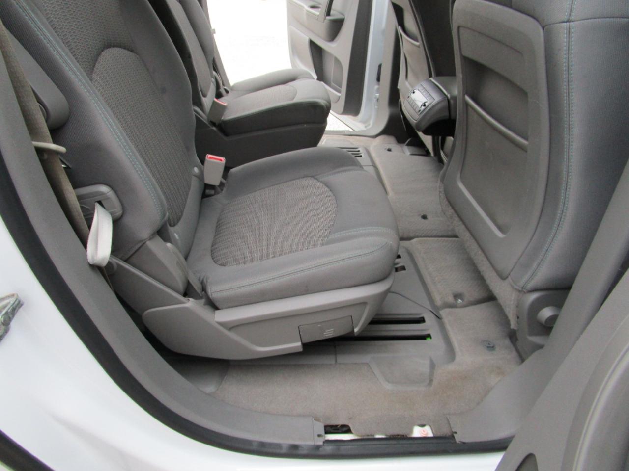 Chevrolet Traverse FWD 4dr LT w/2LT 2016