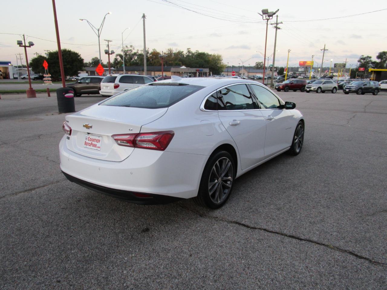 Chevrolet Malibu 4dr Sdn 2LT 2024