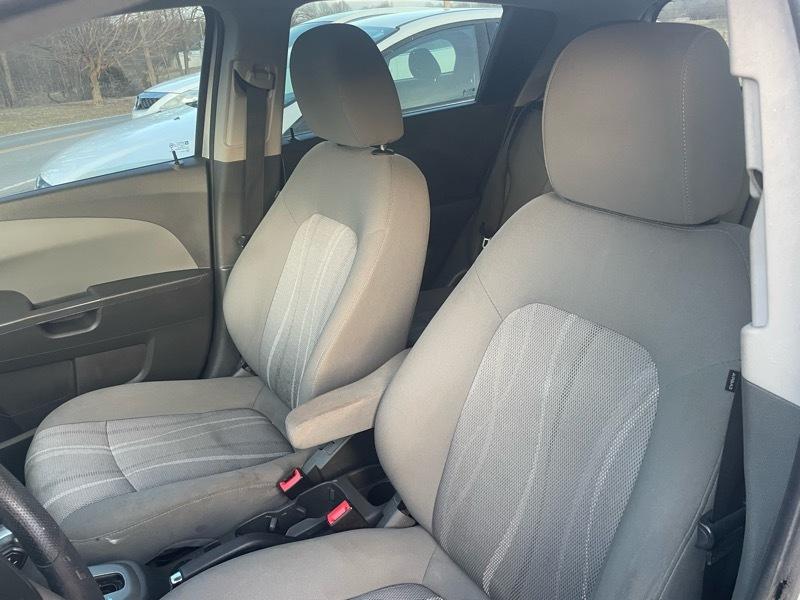 Chevrolet Sonic LT Auto 5-Door 2015