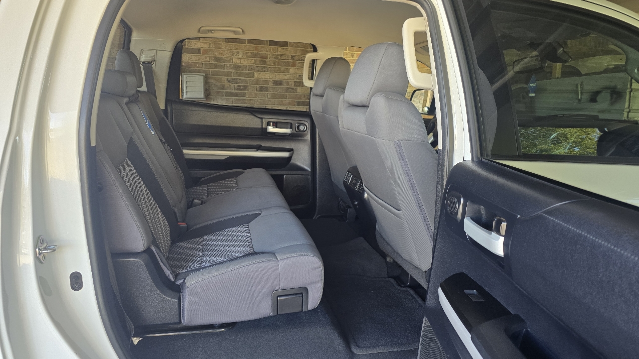 Toyota Tundra 4WD 1794 Edition CrewMax 5.5' Bed 5.7L FFV (Natl) 2018