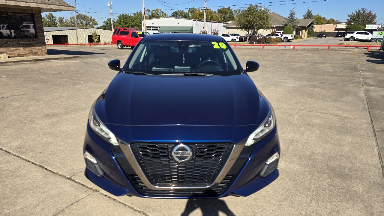 Nissan Altima 2.5 SR Sedan 2020