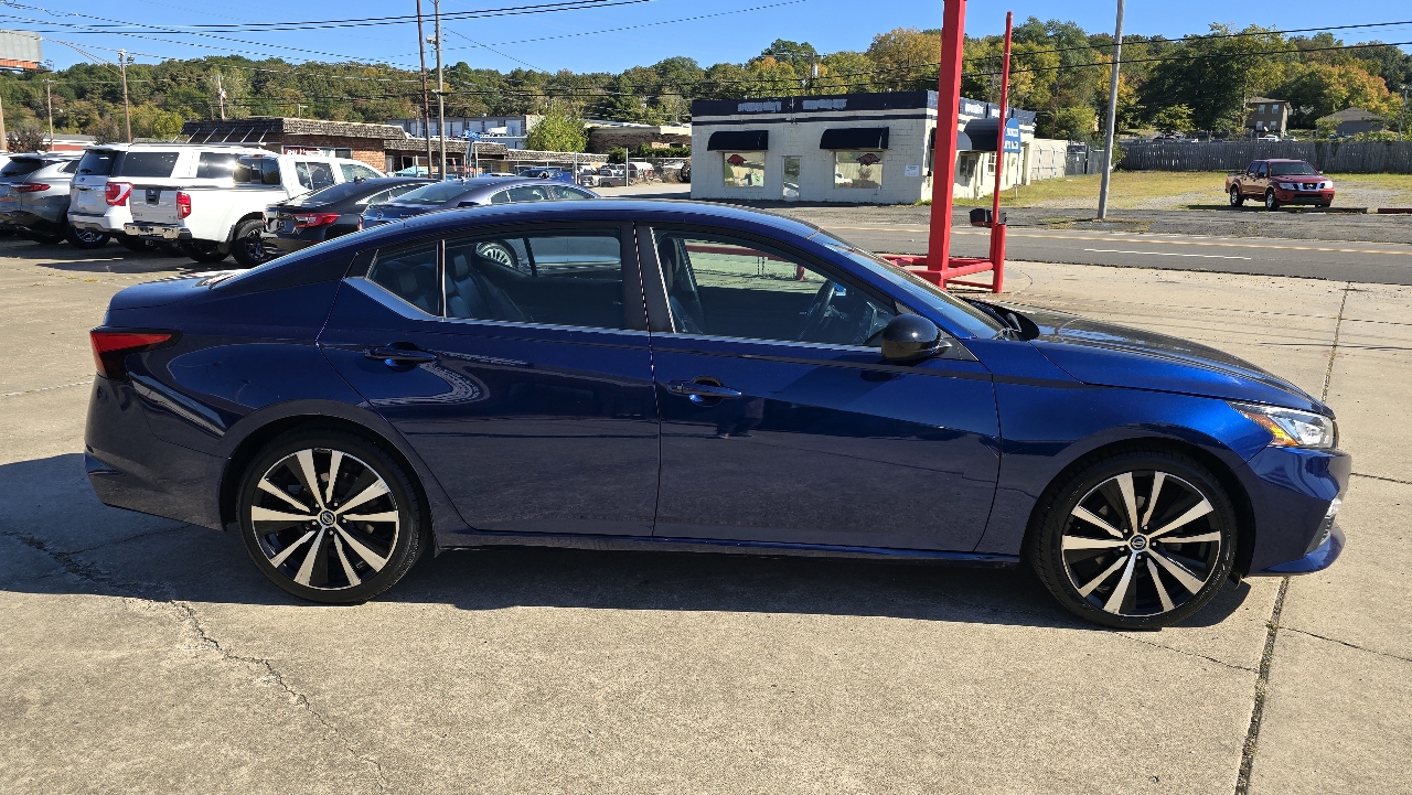 Nissan Altima 2.5 SR Sedan 2020