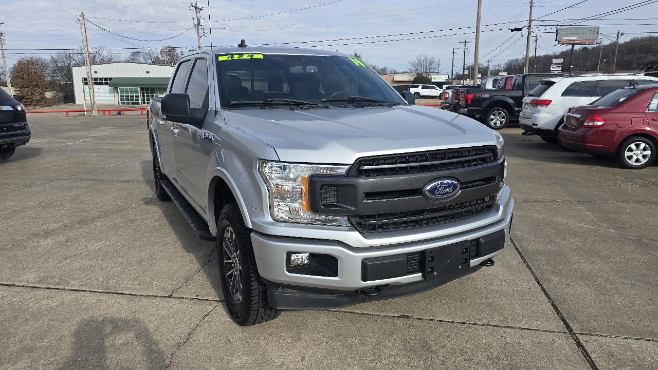 Ford F-150 4WD SuperCrew 145" XLT 2019