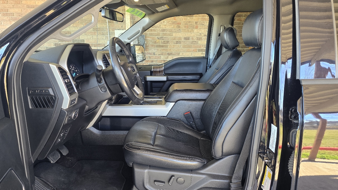 Ford F-150 4WD SuperCrew 145" Lariat 2020