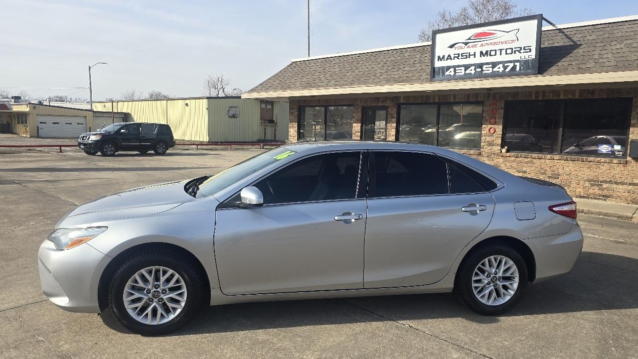 Toyota Camry 4dr Sdn I4 Auto SE w/Special Edition Pkg (Natl) 2016