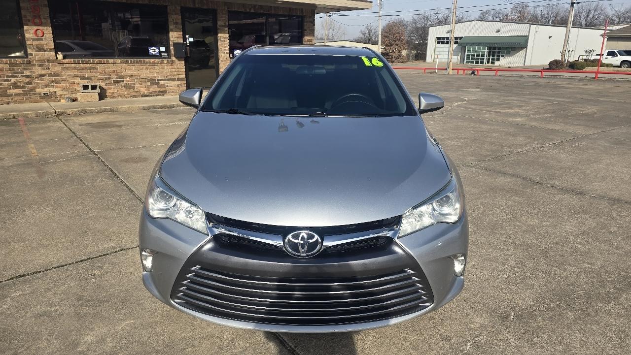 Toyota Camry 4dr Sdn I4 Auto SE w/Special Edition Pkg (Natl) 2016