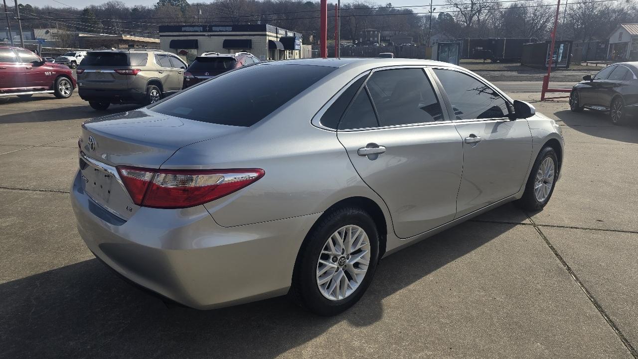 Toyota Camry 4dr Sdn I4 Auto SE w/Special Edition Pkg (Natl) 2016