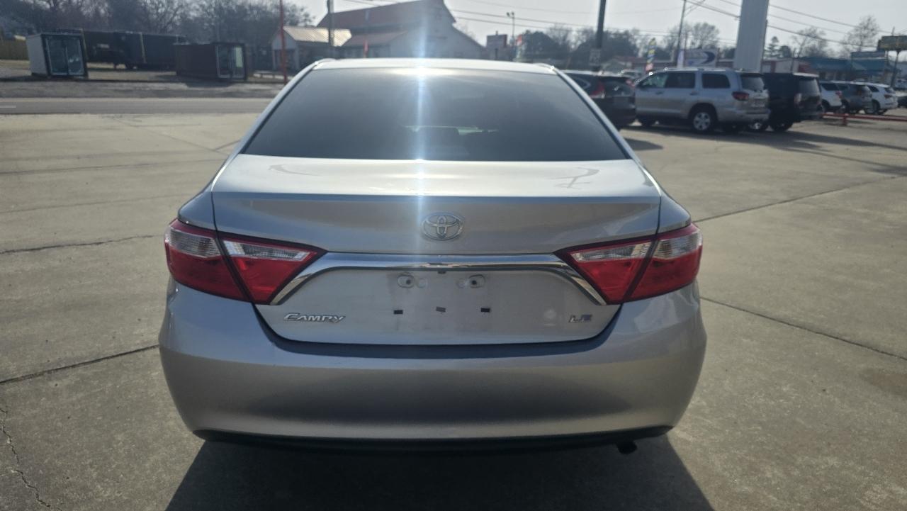 Toyota Camry 4dr Sdn I4 Auto SE w/Special Edition Pkg (Natl) 2016