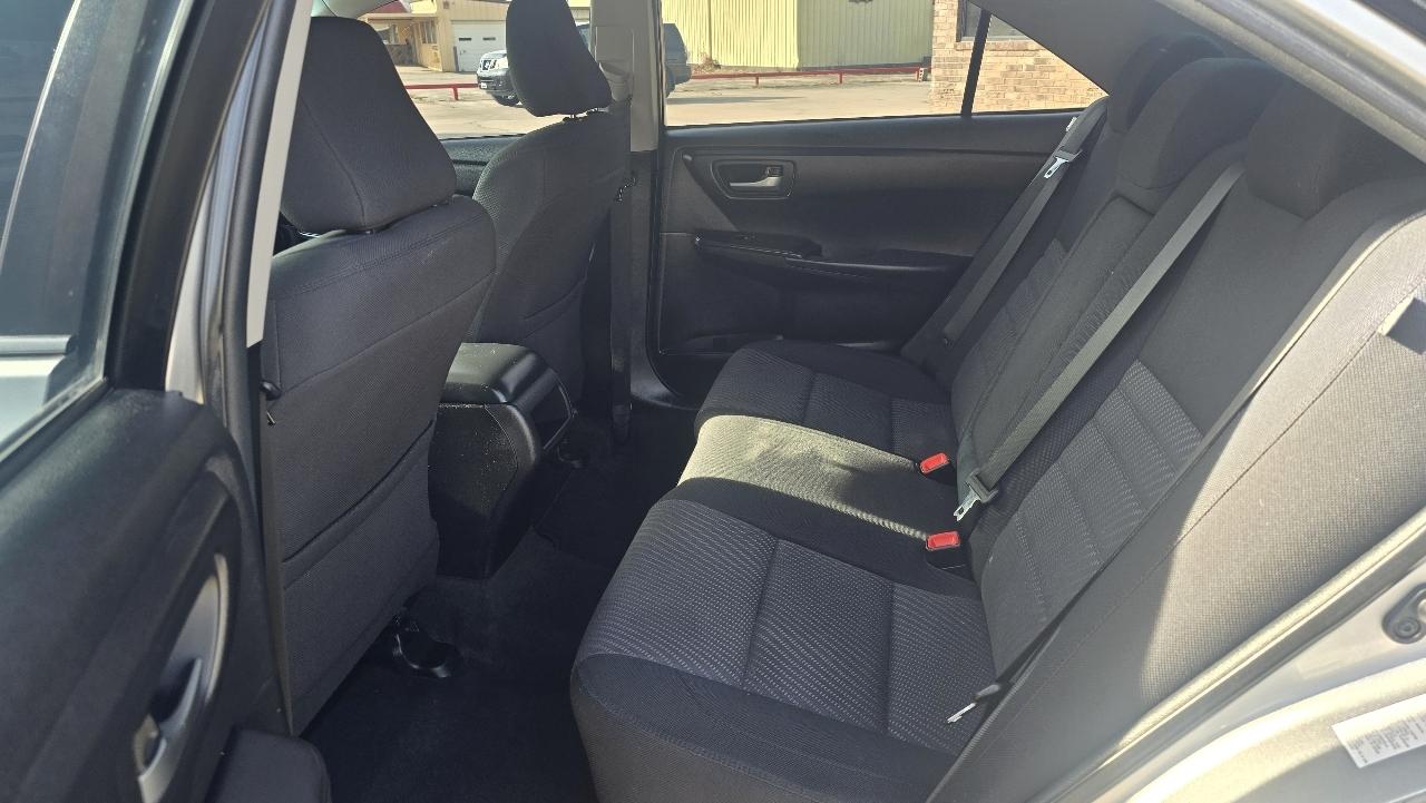 Toyota Camry 4dr Sdn I4 Auto SE w/Special Edition Pkg (Natl) 2016