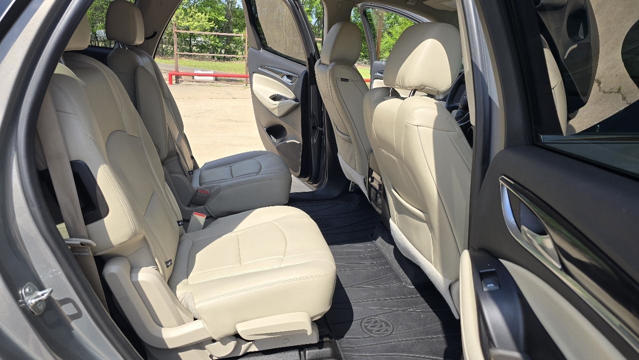 Buick Enclave FWD 4dr Essence 2019