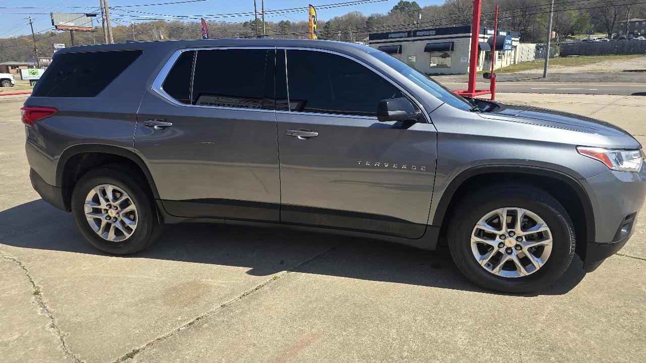 Chevrolet Traverse FWD 4dr LS w/1LS 2021