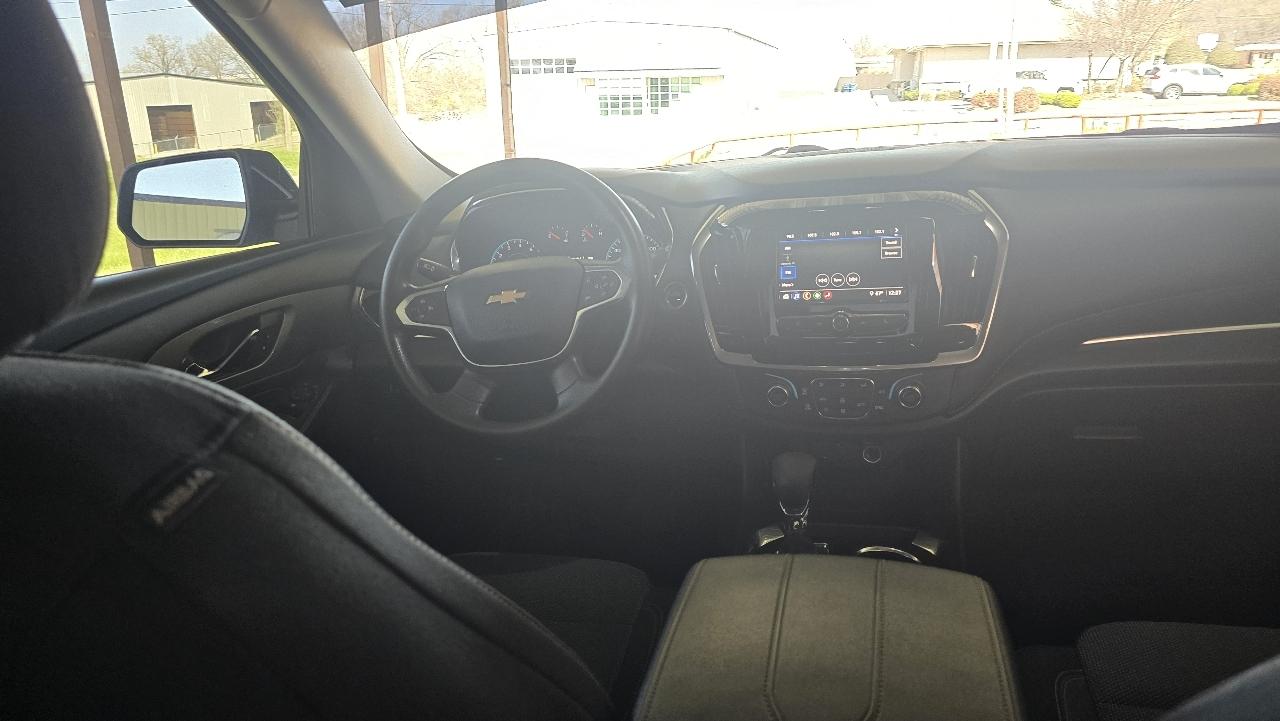 Chevrolet Traverse FWD 4dr LS w/1LS 2021