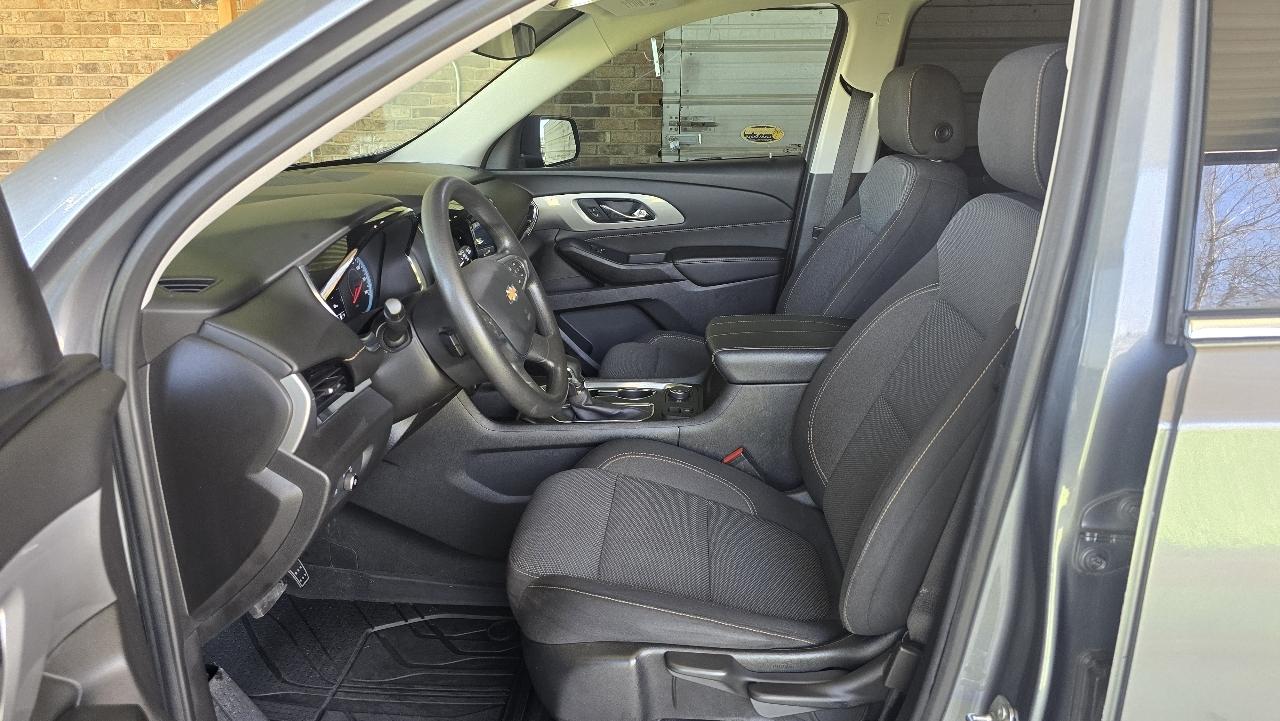 Chevrolet Traverse FWD 4dr LS w/1LS 2021