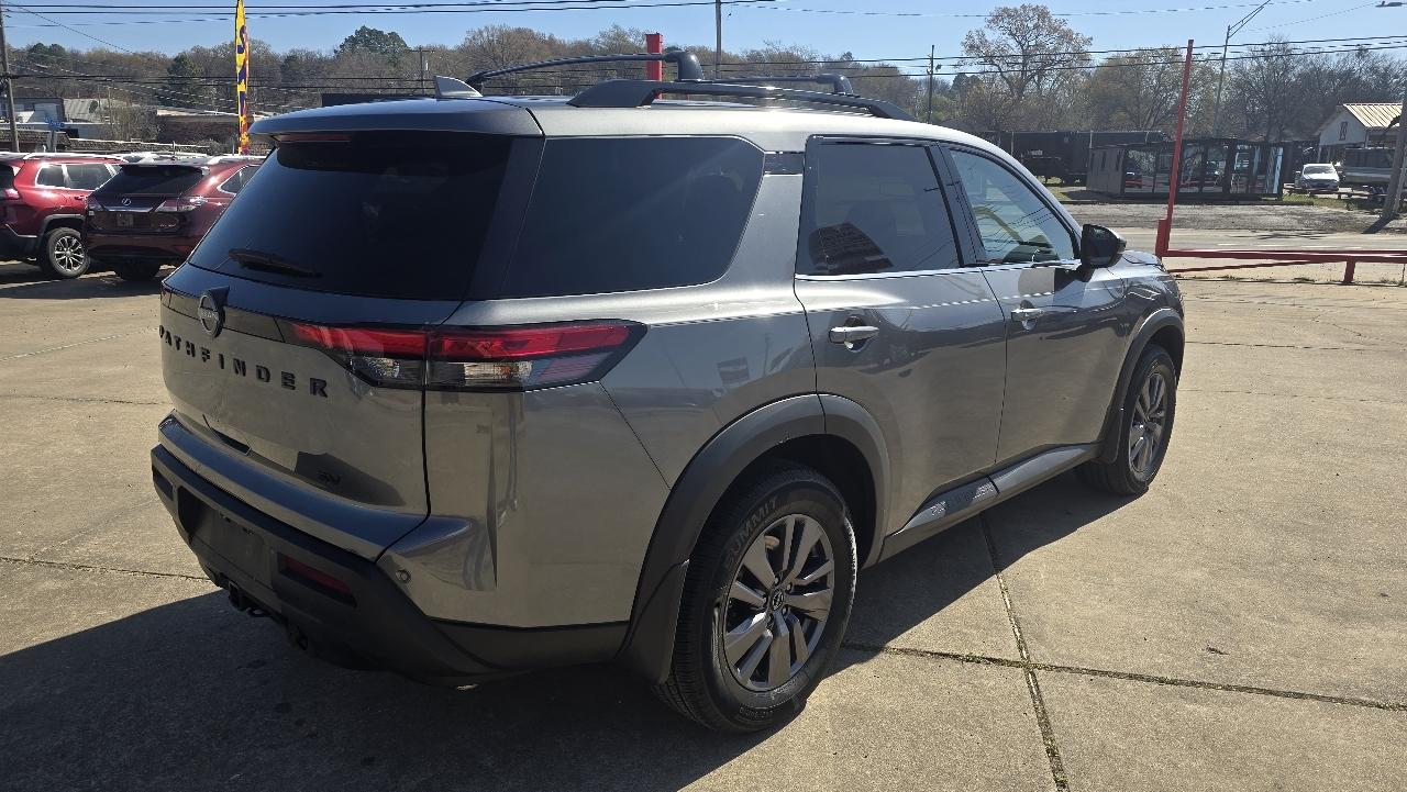 Nissan Pathfinder SV 2WD 2023
