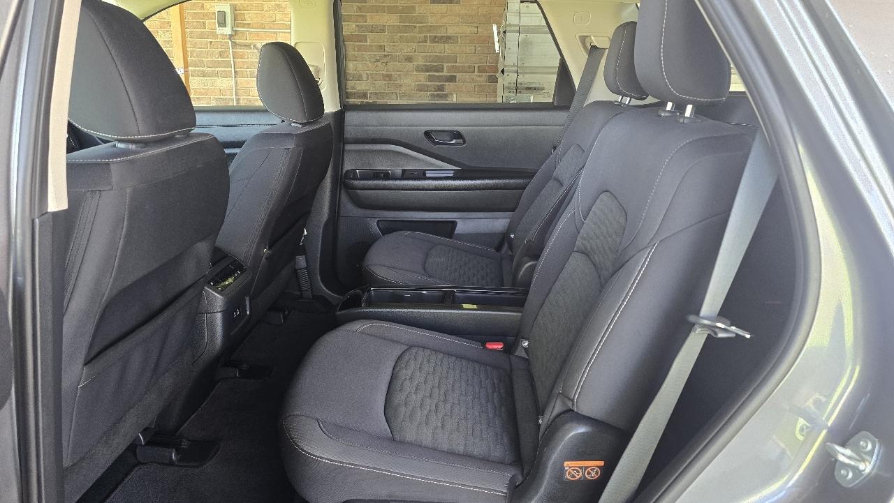Nissan Pathfinder SV 2WD 2023
