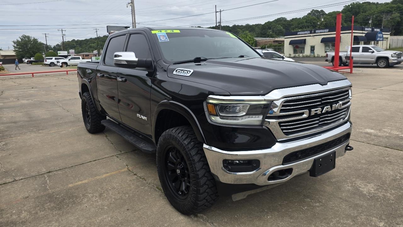 RAM 1500 Laramie 4x4 Crew Cab 5'7" Box 2021