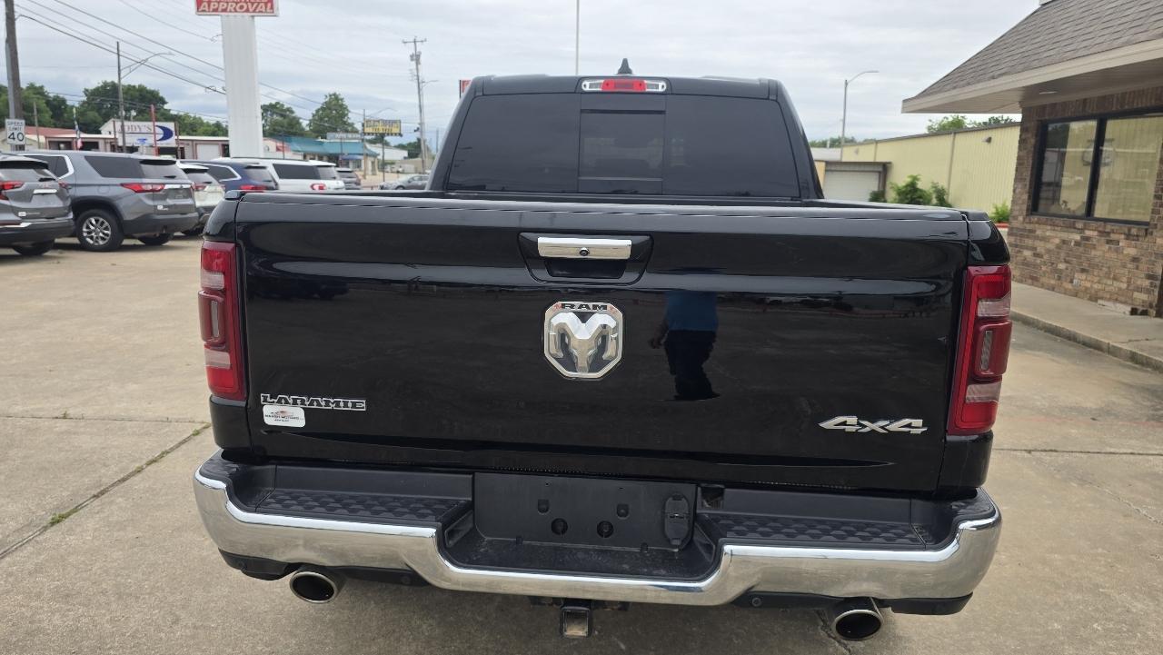 RAM 1500 Laramie 4x4 Crew Cab 5'7" Box 2021