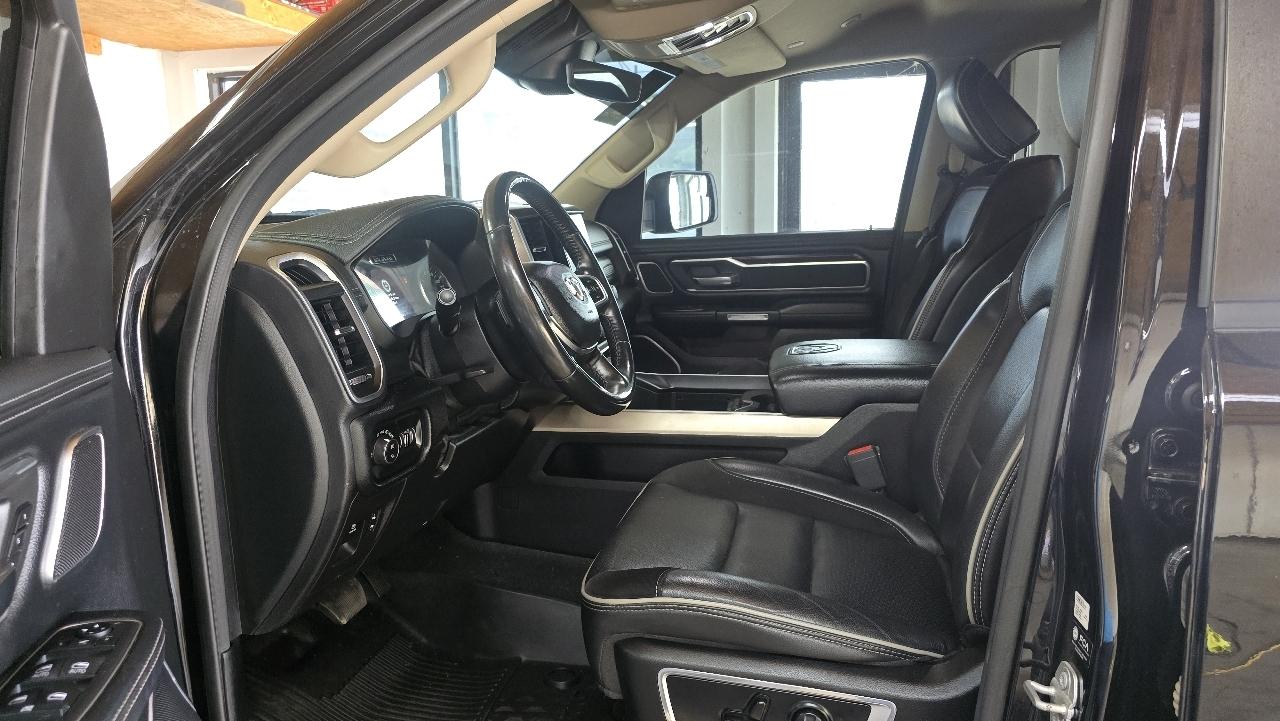 RAM 1500 Laramie 4x4 Crew Cab 5'7" Box 2021