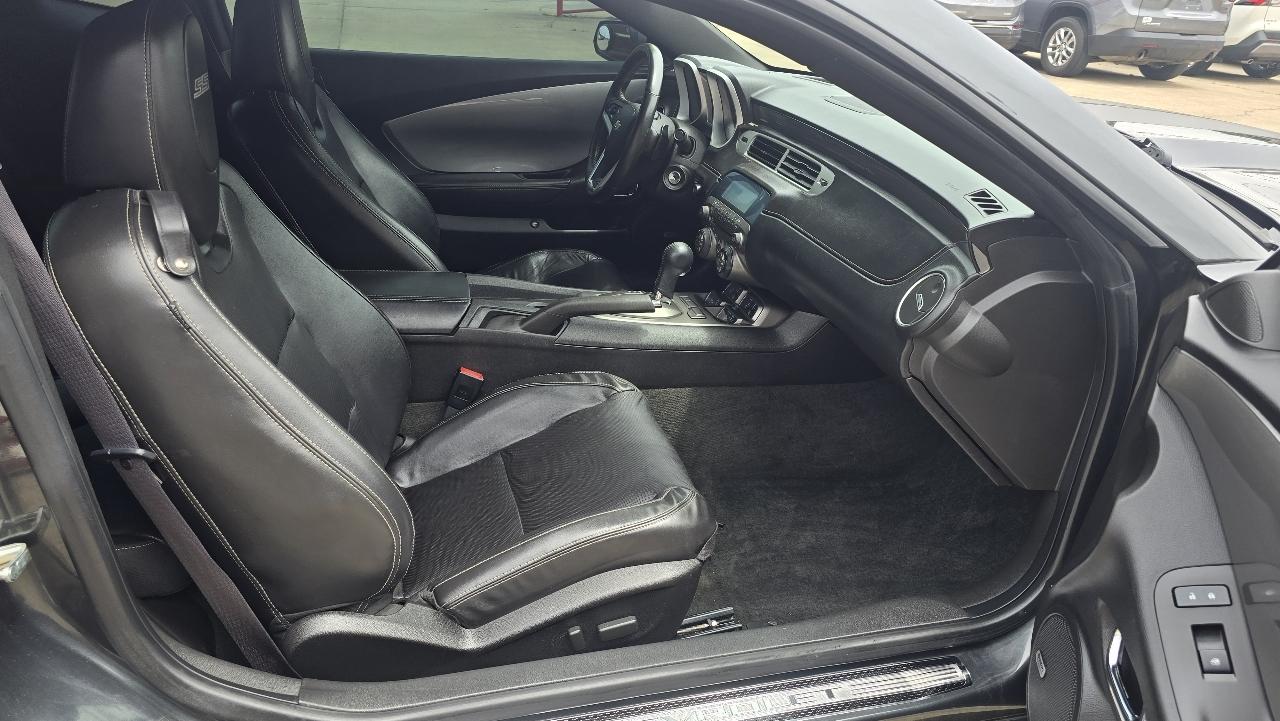Chevrolet Camaro 2dr Cpe 2SS 2012