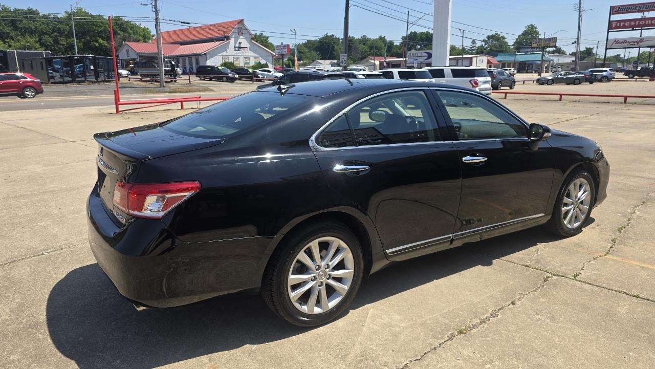 Lexus ES 350 4dr Sdn 2011