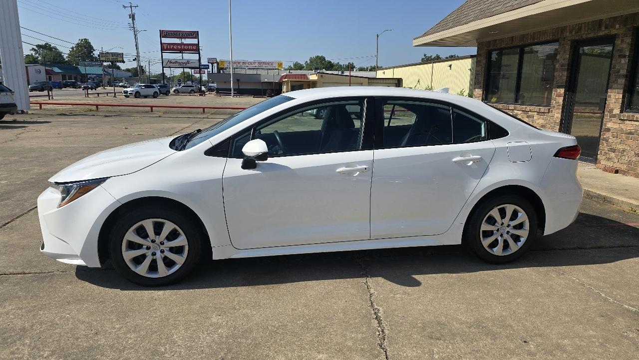 Toyota Corolla LE CVT (Natl) 2022