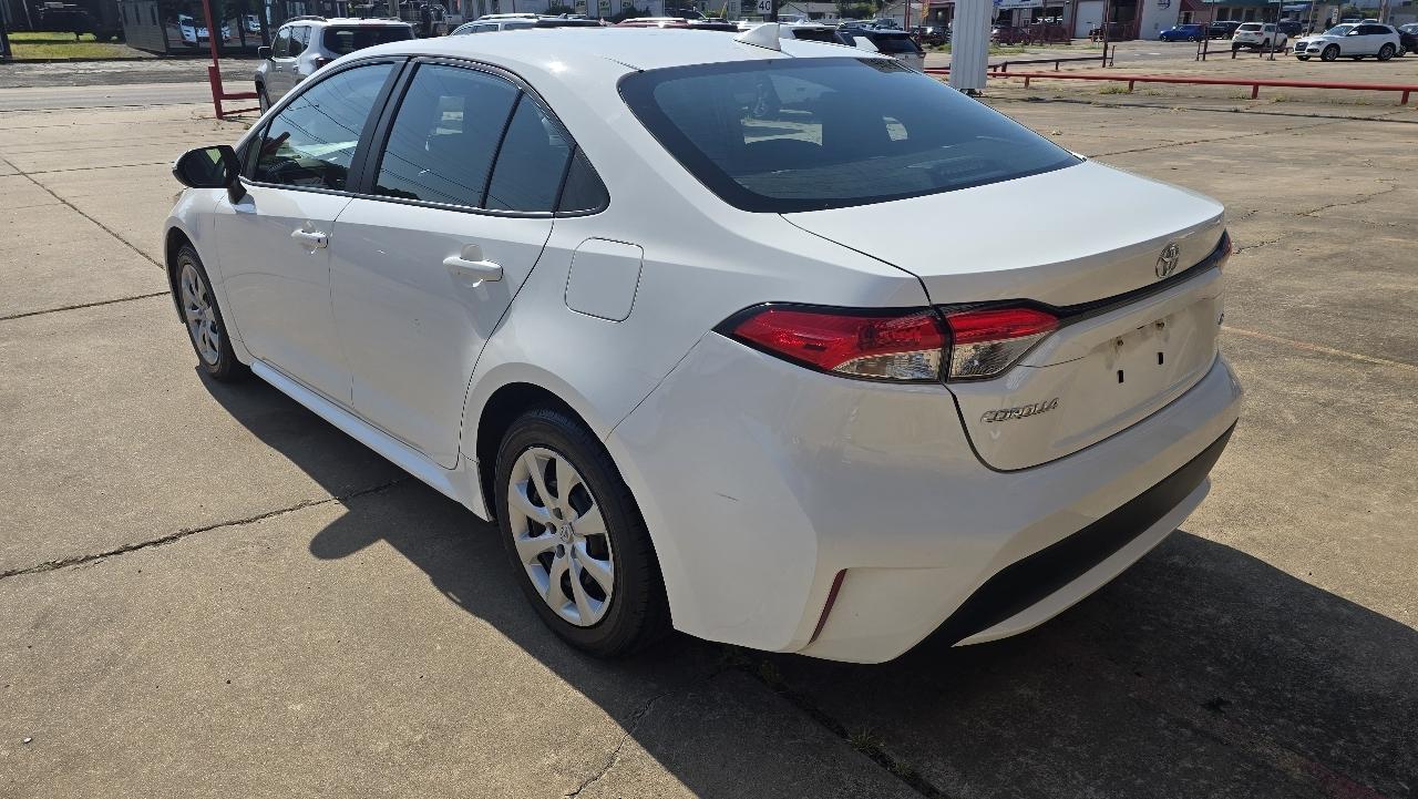 Toyota Corolla LE CVT (Natl) 2022
