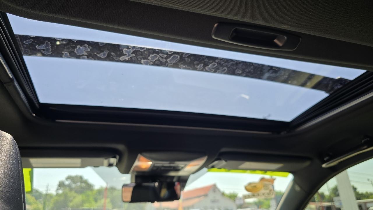 Toyota RAV4 Hybrid XSE AWD (Natl) 2019